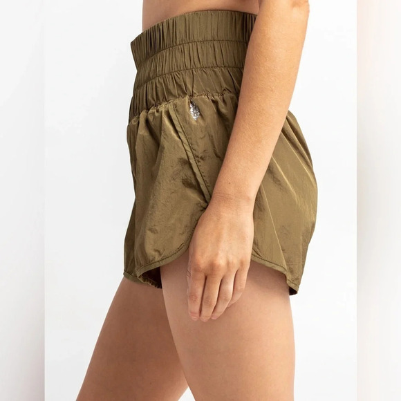 FP‎ MOVEMENT by FREE PEOPLE The Way Home Shorts in Army - Picture 2 of 12
